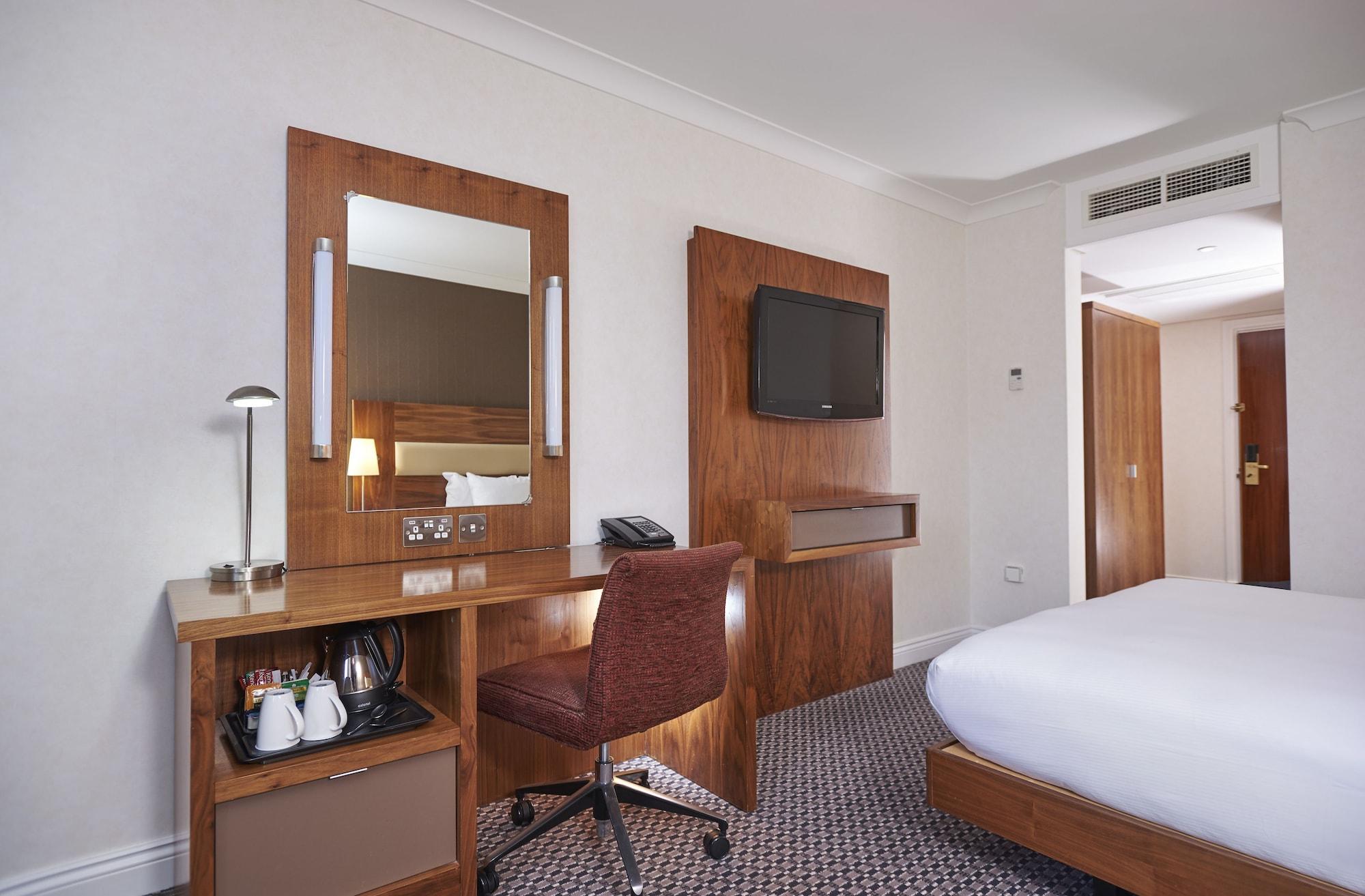 Doubletree By Hilton Bristol North Отель Алмондсбери