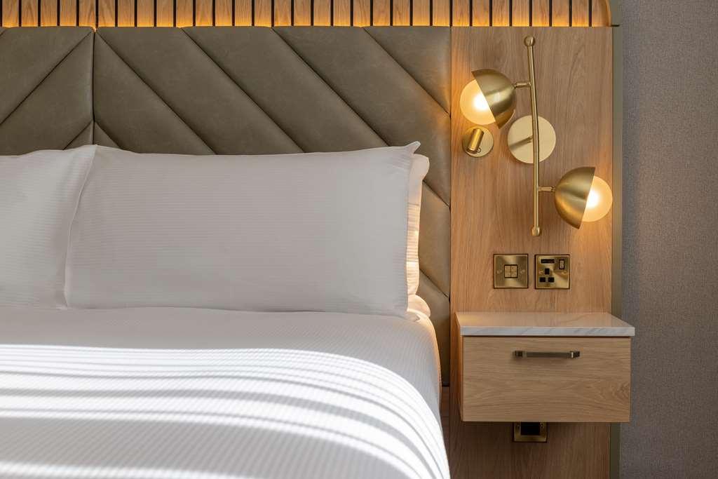 Отель Doubletree By Hilton Bristol North Алмондсбери