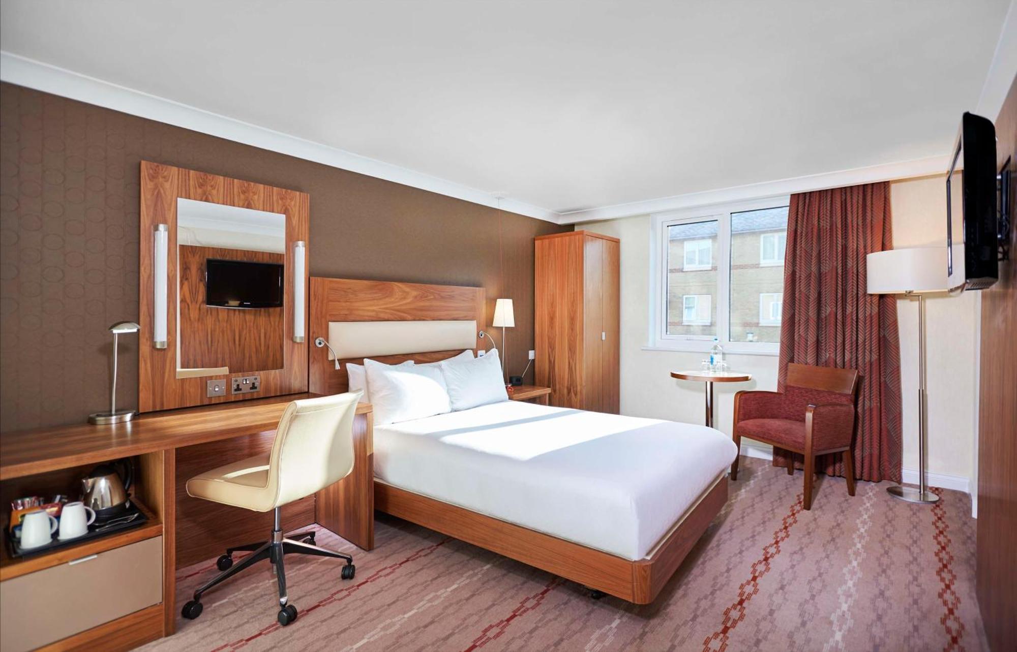 Doubletree By Hilton Bristol North Алмондсбери