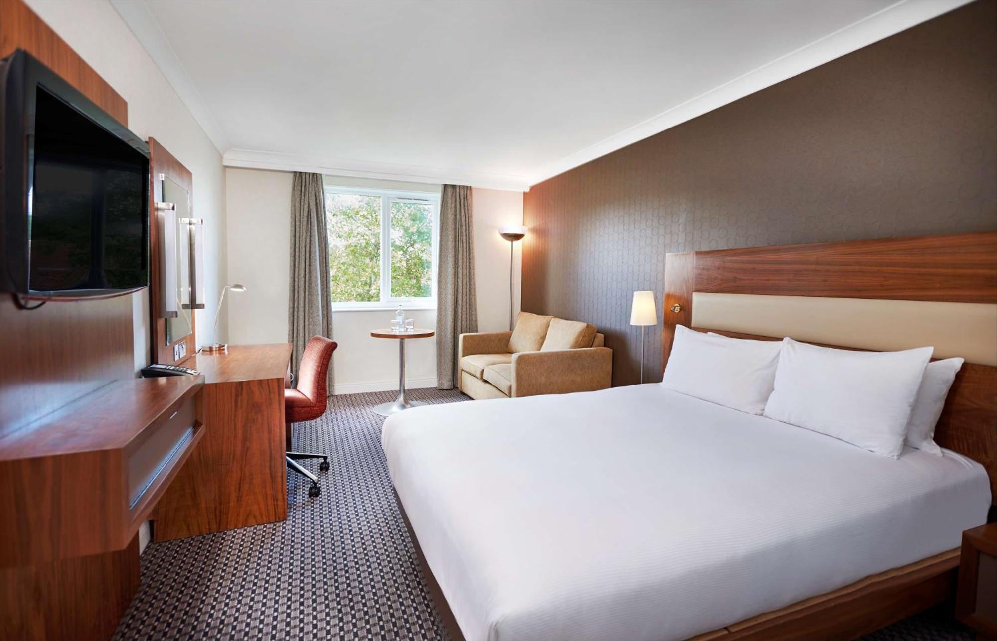 Doubletree By Hilton Bristol North Отель