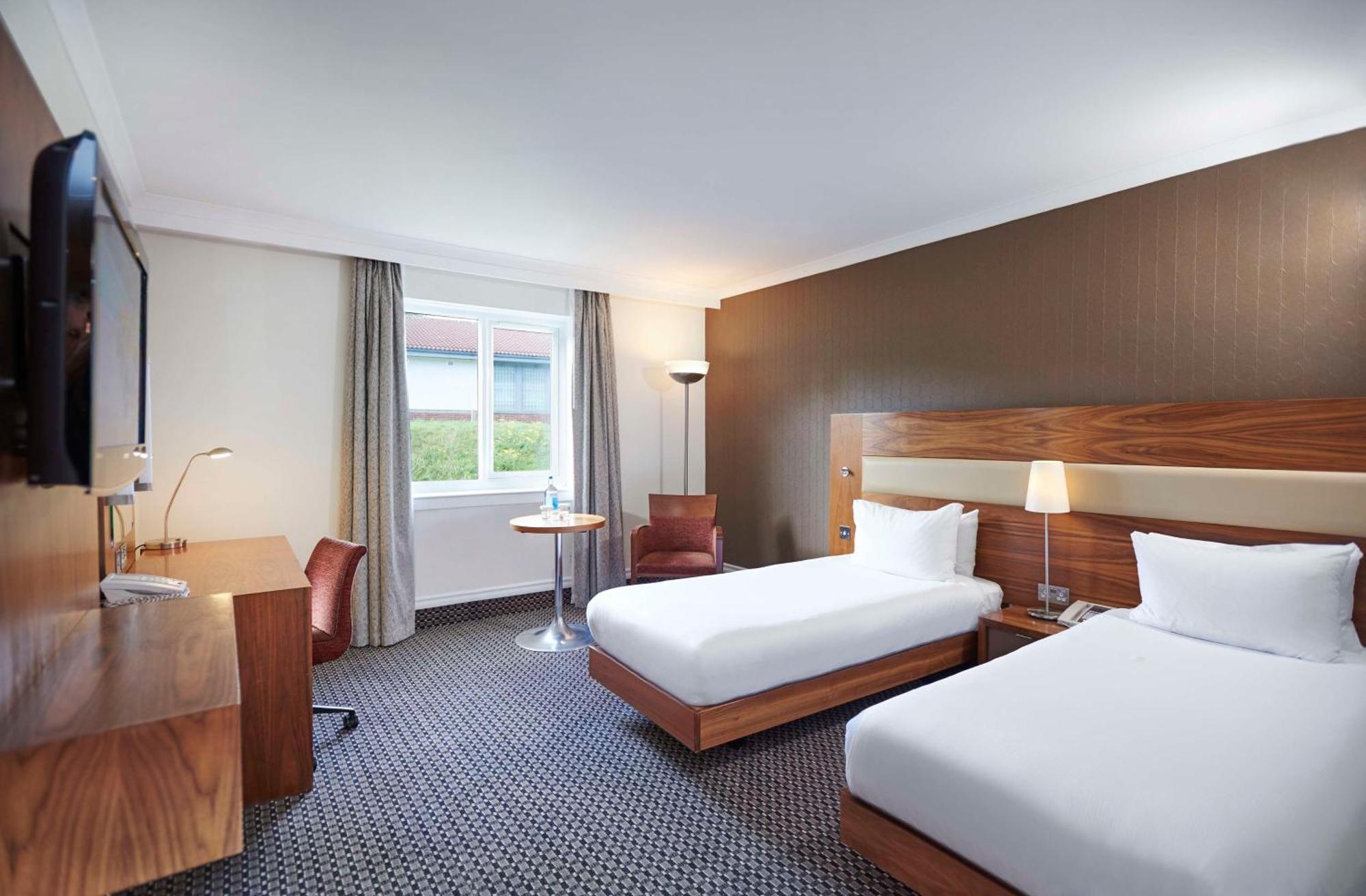 Doubletree By Hilton Bristol North Алмондсбери