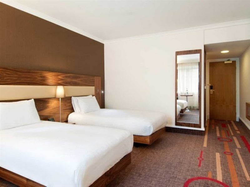 Doubletree By Hilton Bristol North Отель Алмондсбери