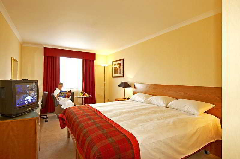 Doubletree By Hilton Bristol North Отель