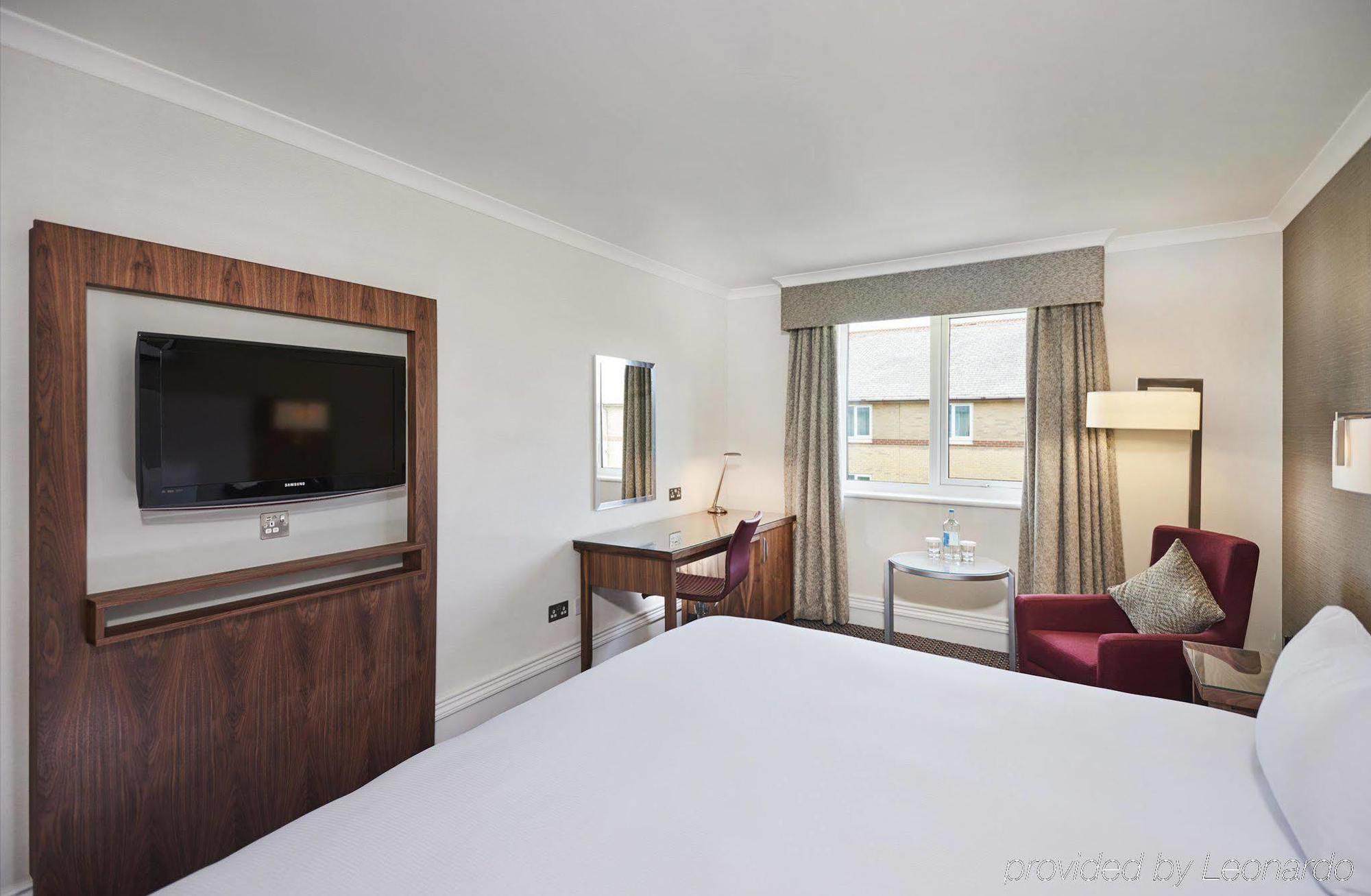 Doubletree By Hilton Bristol North Алмондсбери