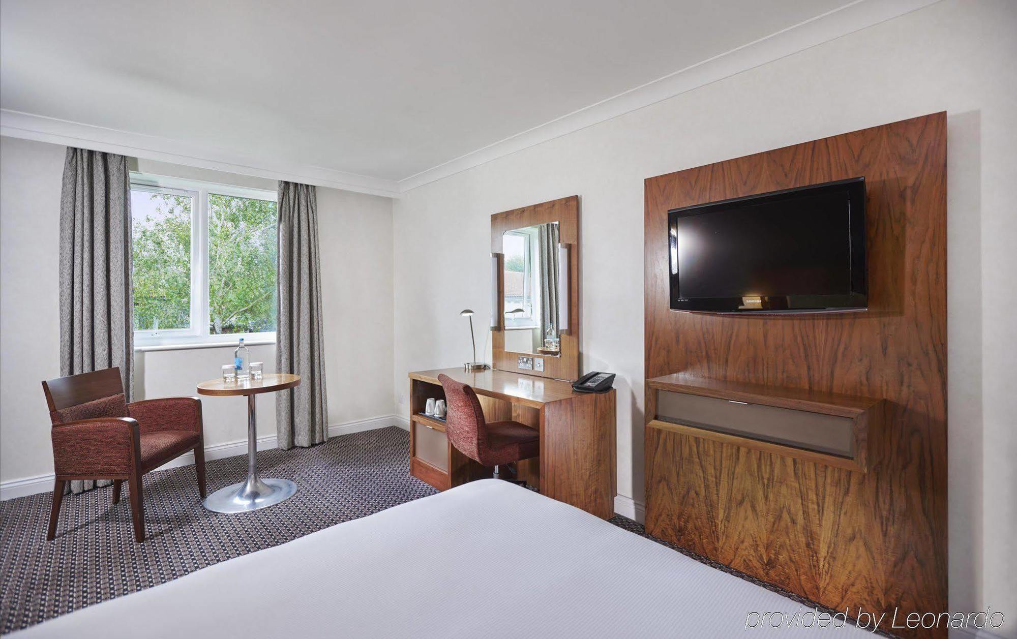 Отель Doubletree By Hilton Bristol North Алмондсбери